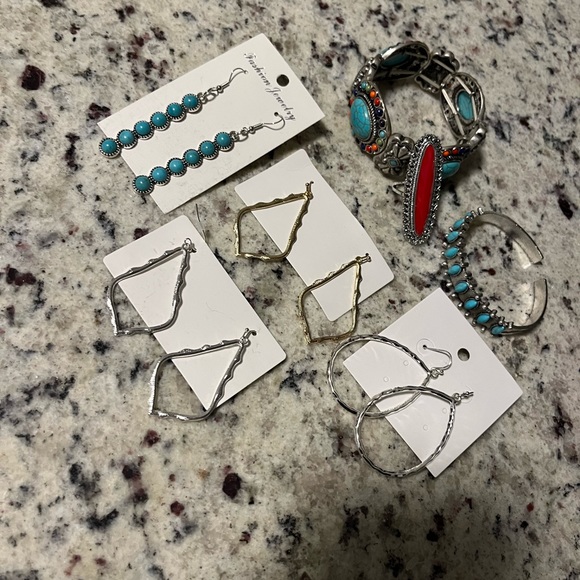 5+ Piece MYSTERY BAG - Picture 15 of 15